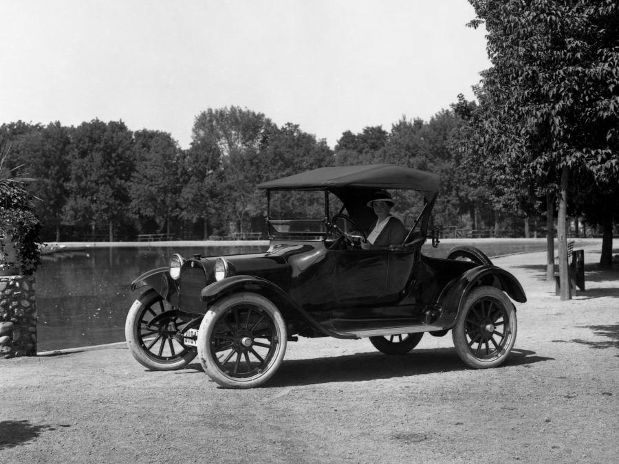  Dodge Model 30-35 Roadster 1915 года  (фото 2 из 2)